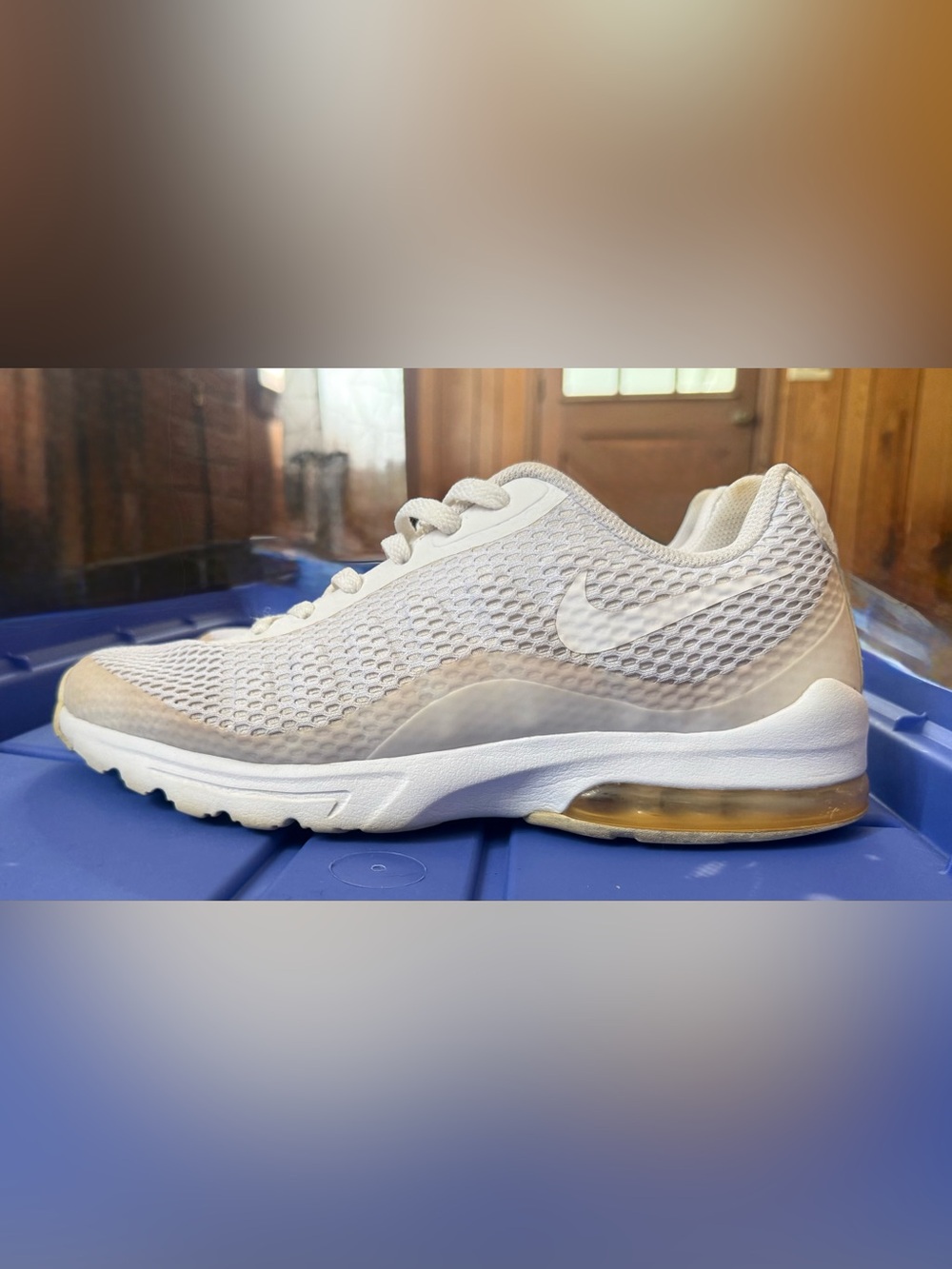 Nike Men’s White and Tan Mesh Air-Cushion Running Shoe